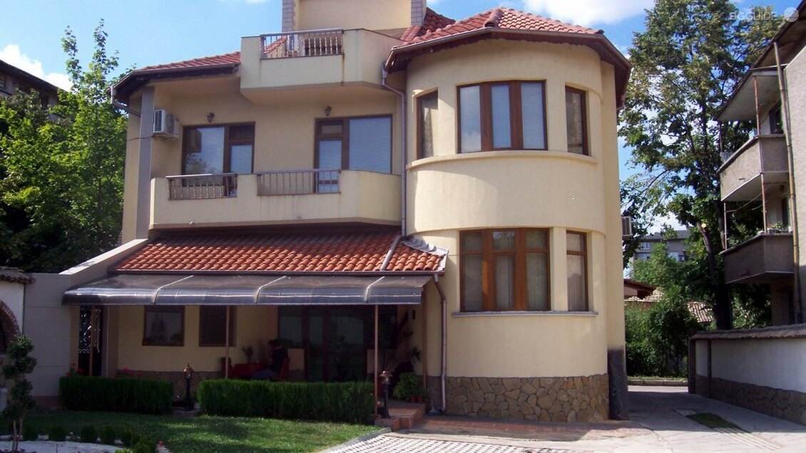 Хотелски комплекс "Фенерите"