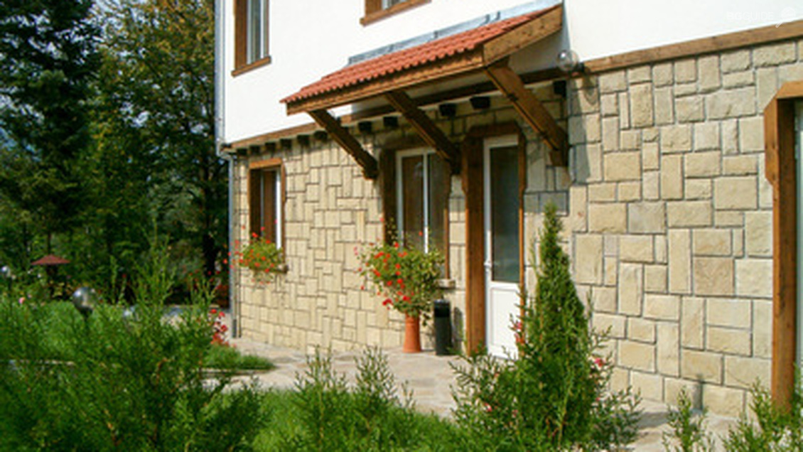 Семеен хотел "Незабравка"