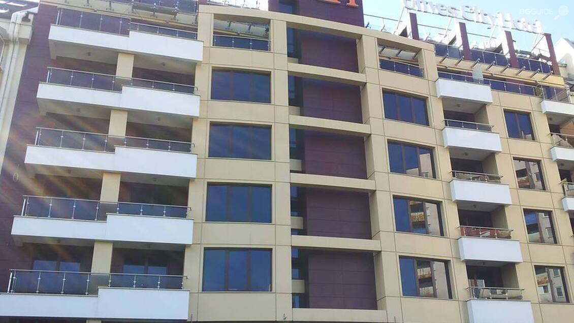 Бизнес хотел "Оливс"