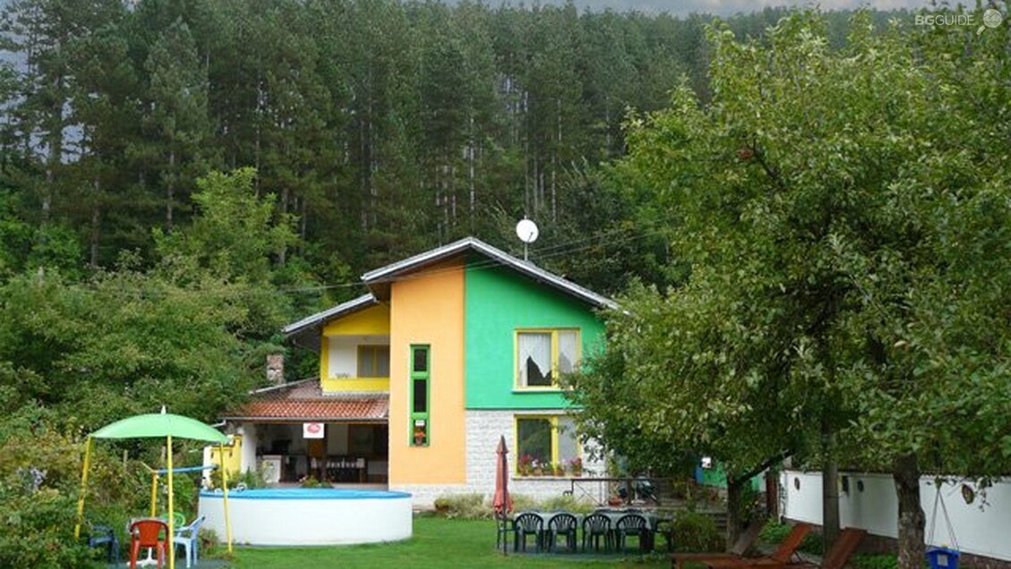 Къща за гости "Вила Колор"