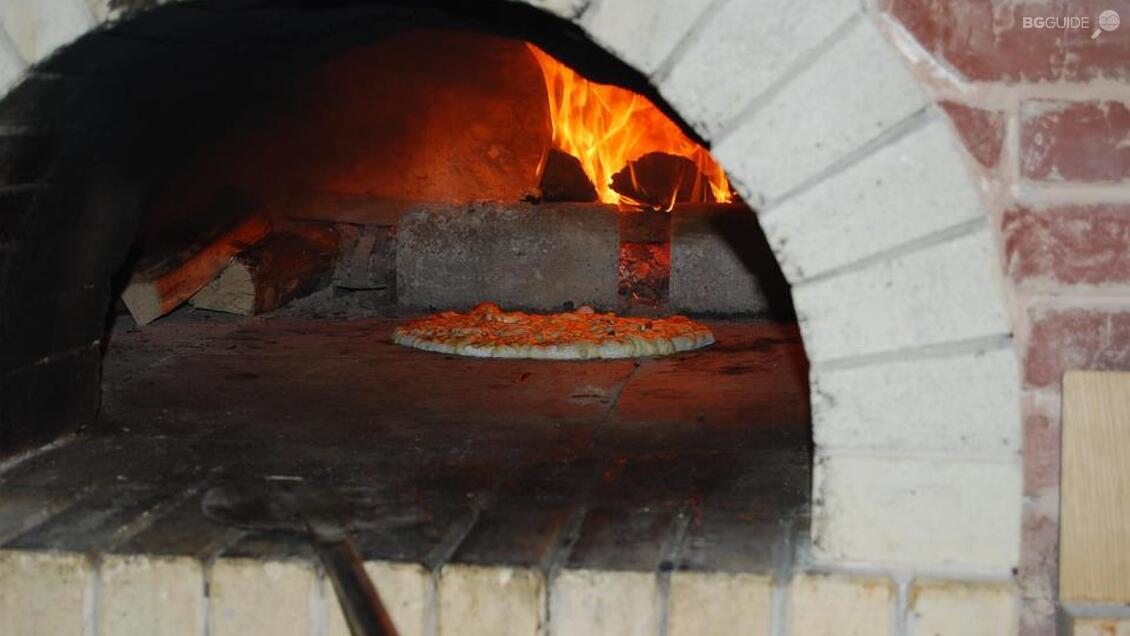 Пица - ресторант "Омонимо"