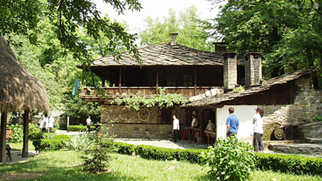 Възрожденска механа "Етър"