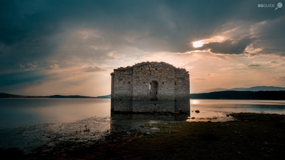 Потопената църква "Св. Иван Рилски"