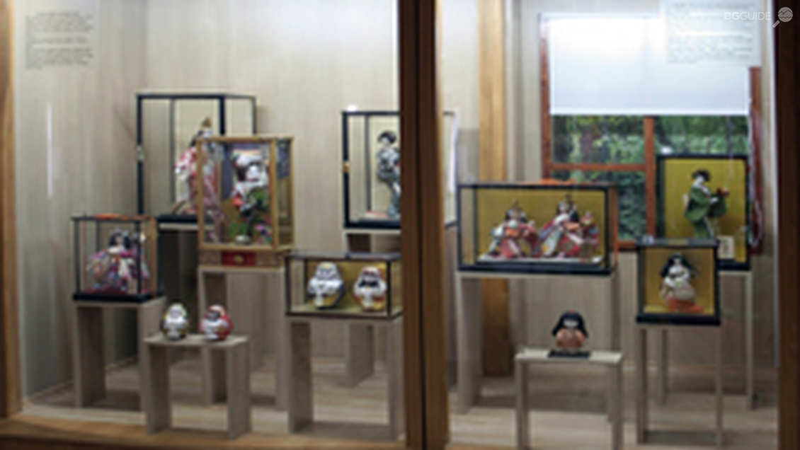 Музеен център за съвременна история