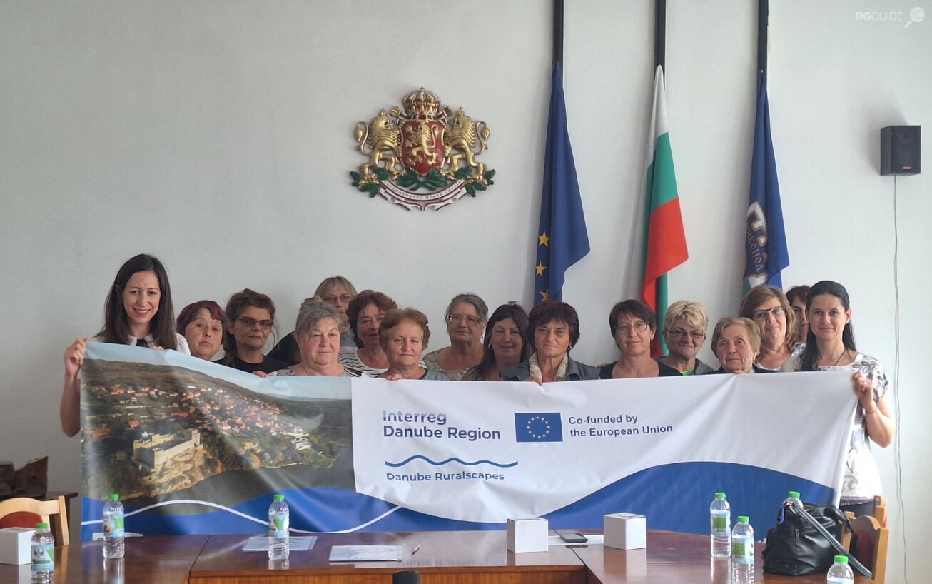 img-6399ddfa25a9da789f5f9b1b83a4180a-v_1306x818_crop_583be7422b