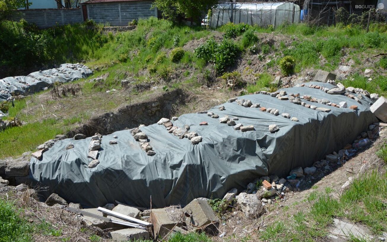 bononia-western-gate-remains-in-the-kaleto-neighborhood-covered-with-geotextile-2_1306x818_crop_32d0e0d88e